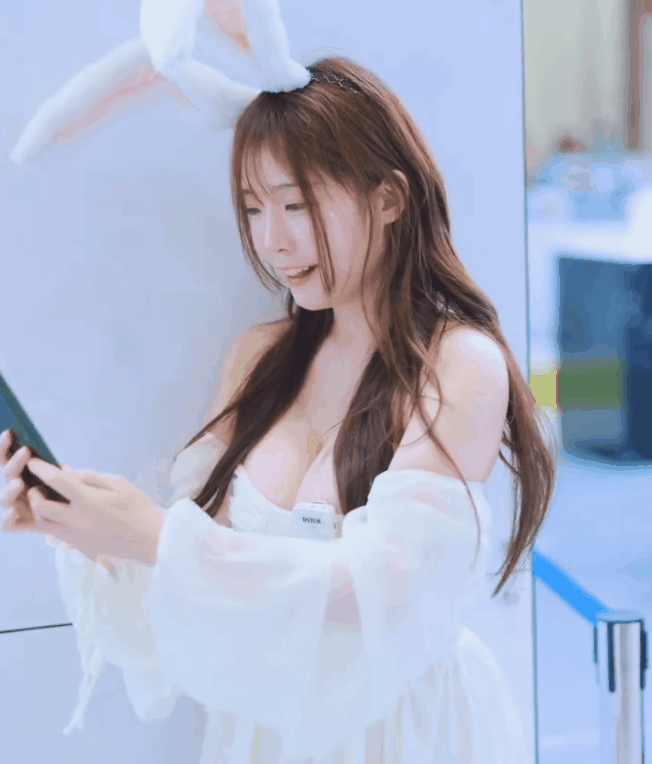 00e1b8625528919f215e52ef5e8170f0_1745299487_8135.gif