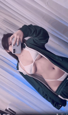 원이지라 언더붑 흰 비키니 핫바디 셀카 거울샷