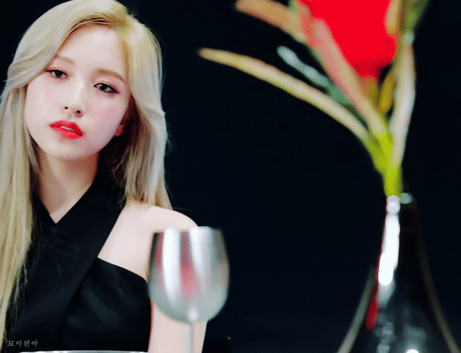 블랙화이트미나