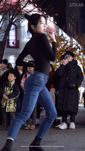댄스팀처자(첫짤뒤쿵쾅이조심)